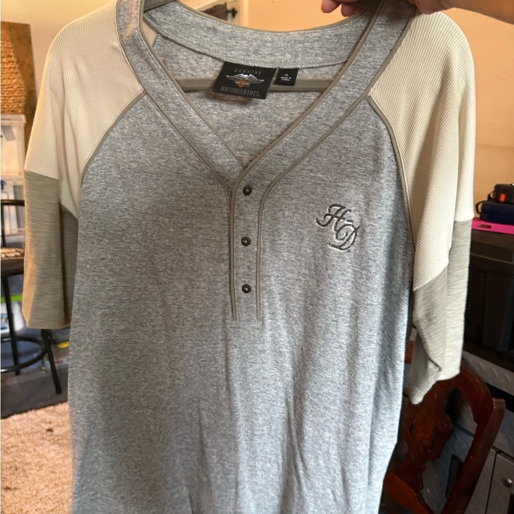 Harley-Davidson Men's Gray and Cream Tee